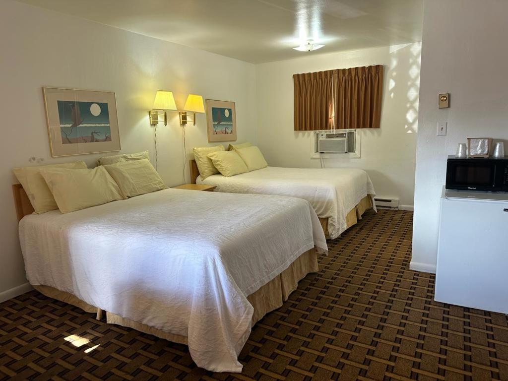 Ski'S Western Motel Great Falls Esterno foto