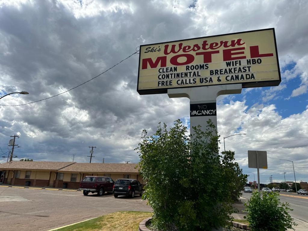 Ski'S Western Motel Great Falls Esterno foto